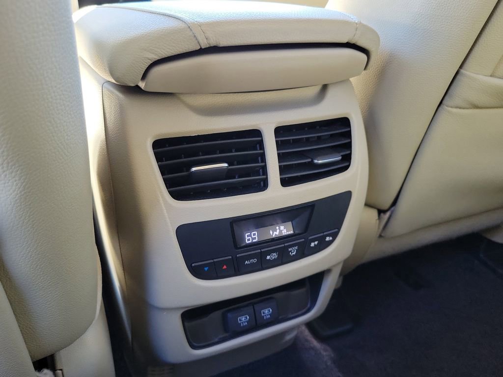 Used 2018 Acura MDX FWD w/ Technology Package image 16