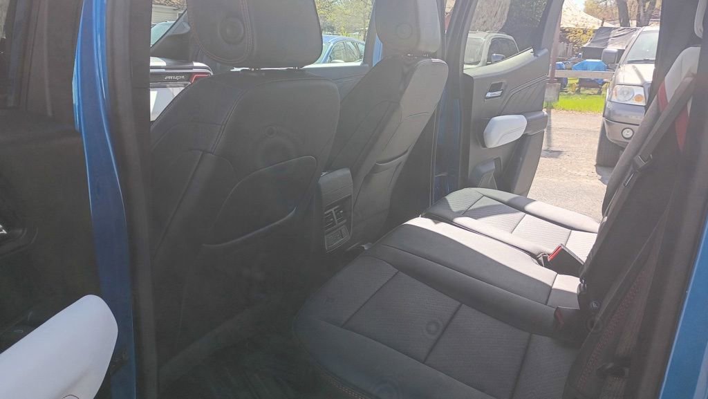 Used 2024 GMC Canyon AT4X w/ AT4X AEV Edition AWD/4WD image 11