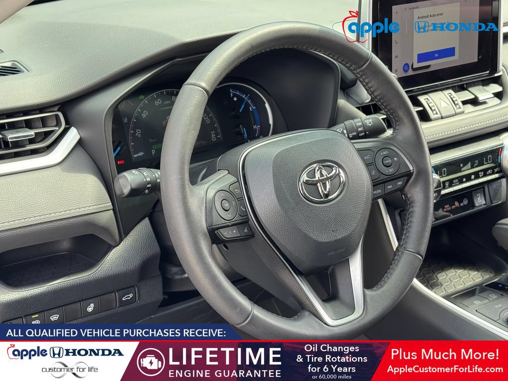 Used 2023 Toyota RAV4 XLE Premium AWD/4WD image 10
