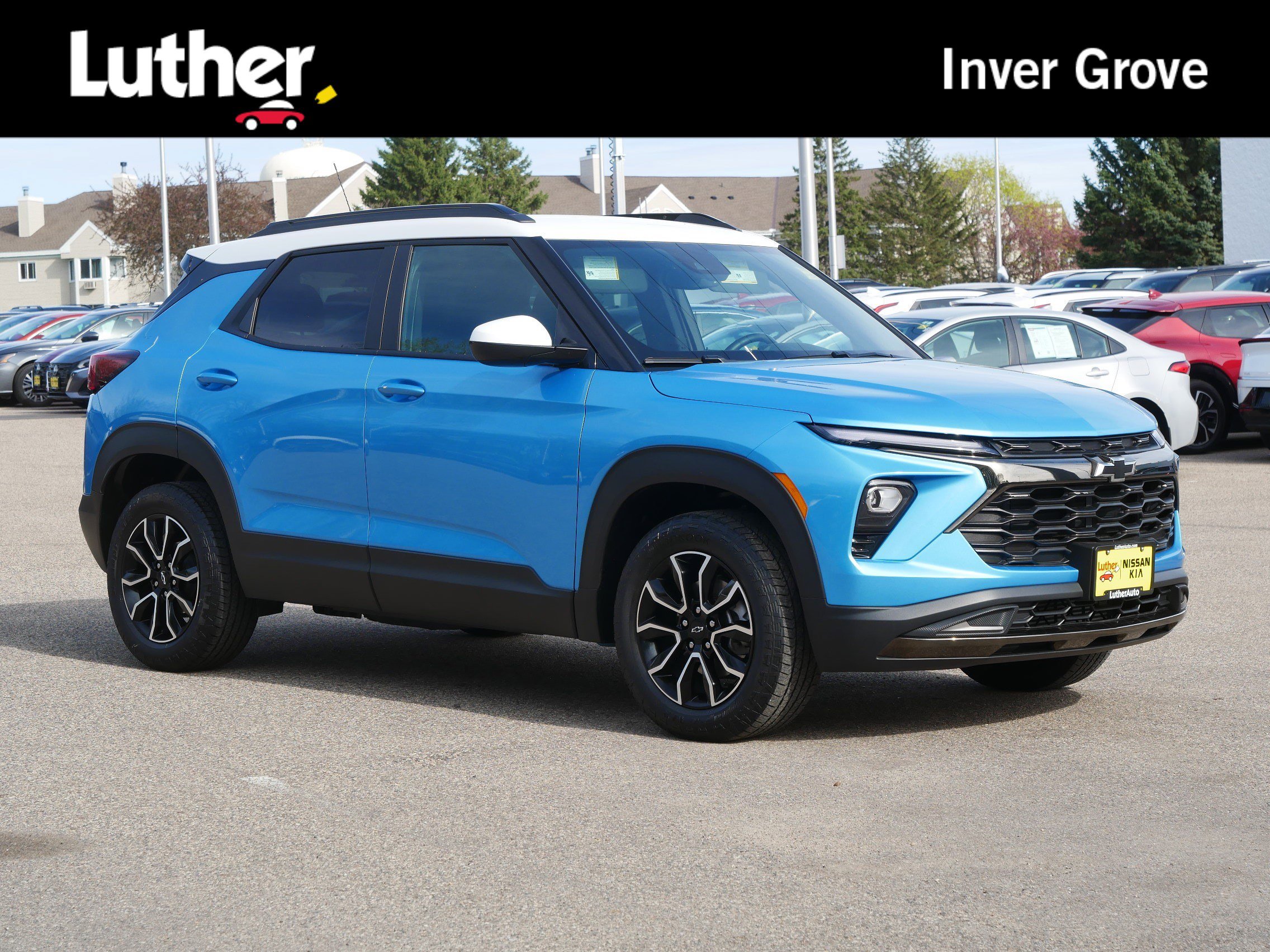 Used 2025 Chevrolet TrailBlazer ACTIV w/ Convenience Package AWD/4WD image 1