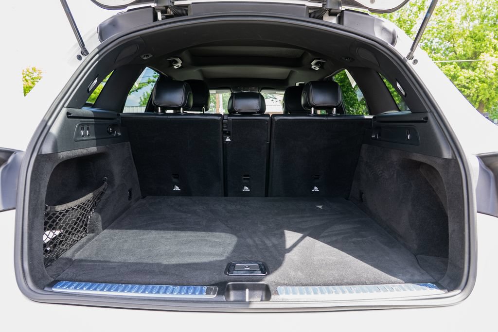 Used 2019 Mercedes-Benz GLC 63 AMG 4MATIC w/ Multimedia Package image 8