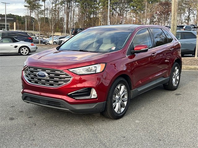 Used 2019 Ford Edge Titanium image 3