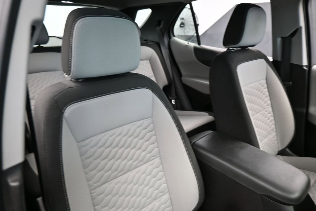 Used 2021 Chevrolet Equinox LS FWD image 37