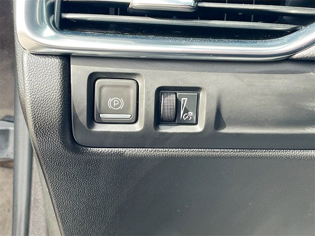 Used 2023 Cadillac XT4 Sport image 10