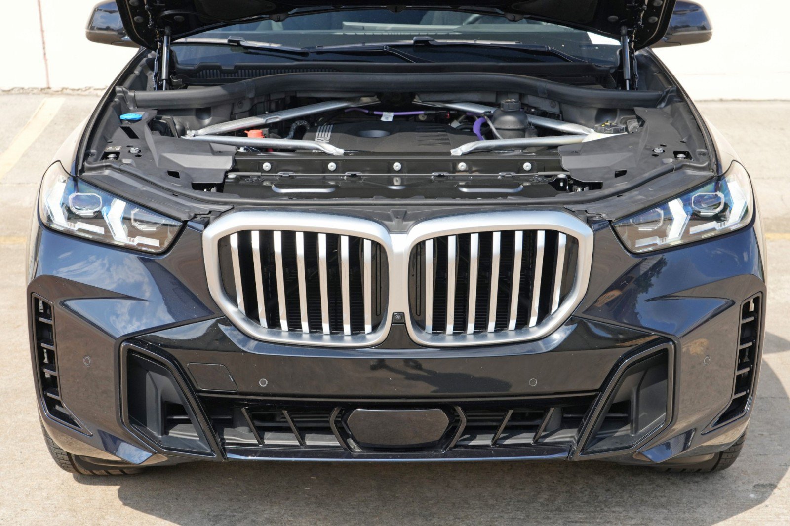 Used 2024 BMW X5 sDrive40i w/ M Sport Package RWD image 8