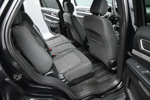 Used 2017 Ford Explorer XLT AWD/4WD image 16