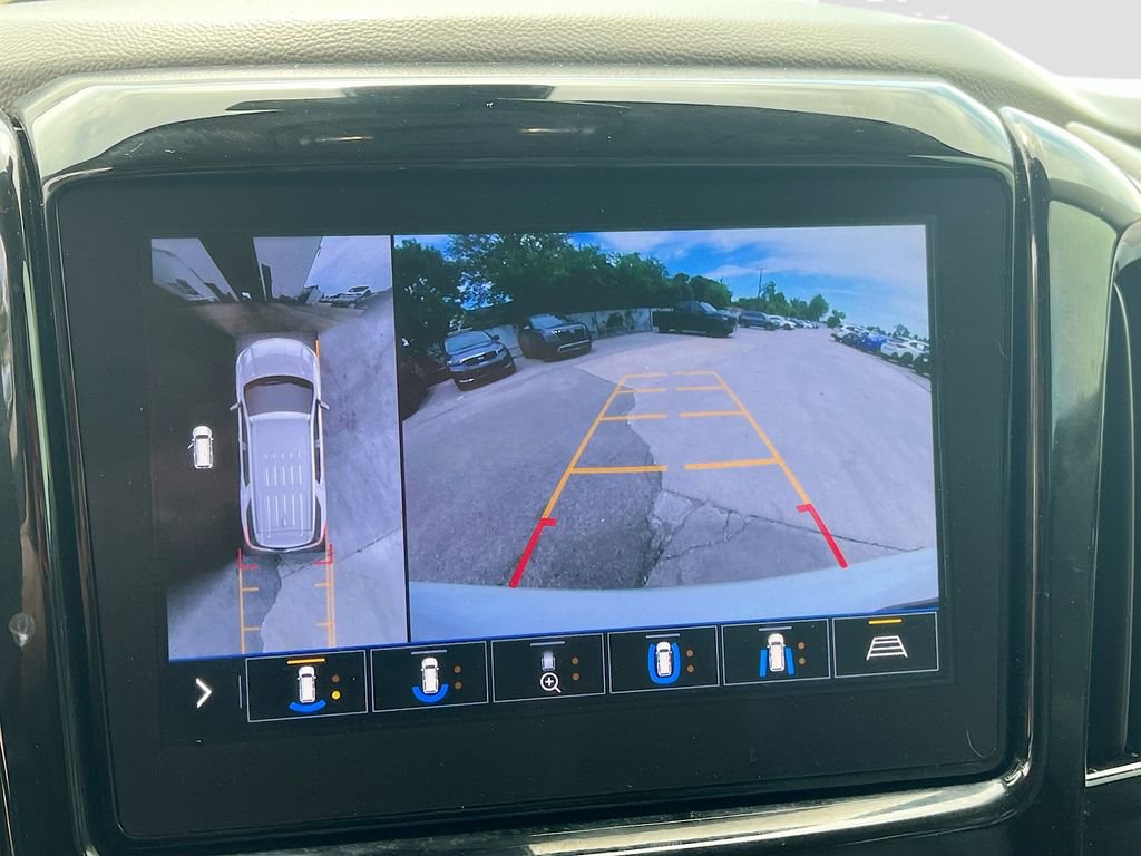 Used 2020 Chevrolet Traverse Premier FWD image 14