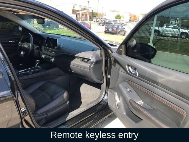 Used 2022 Nissan Altima 2.5 SR w/ Midnight Edition Package image 15