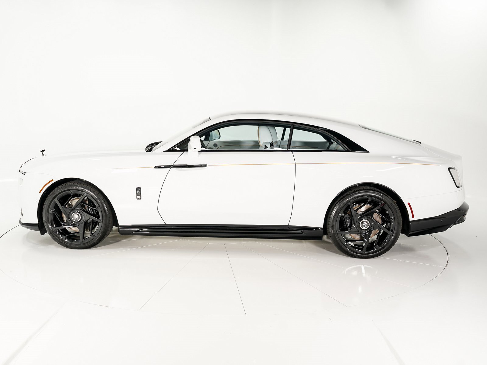 New 2025 Rolls-Royce Spectre Black Badge image 2