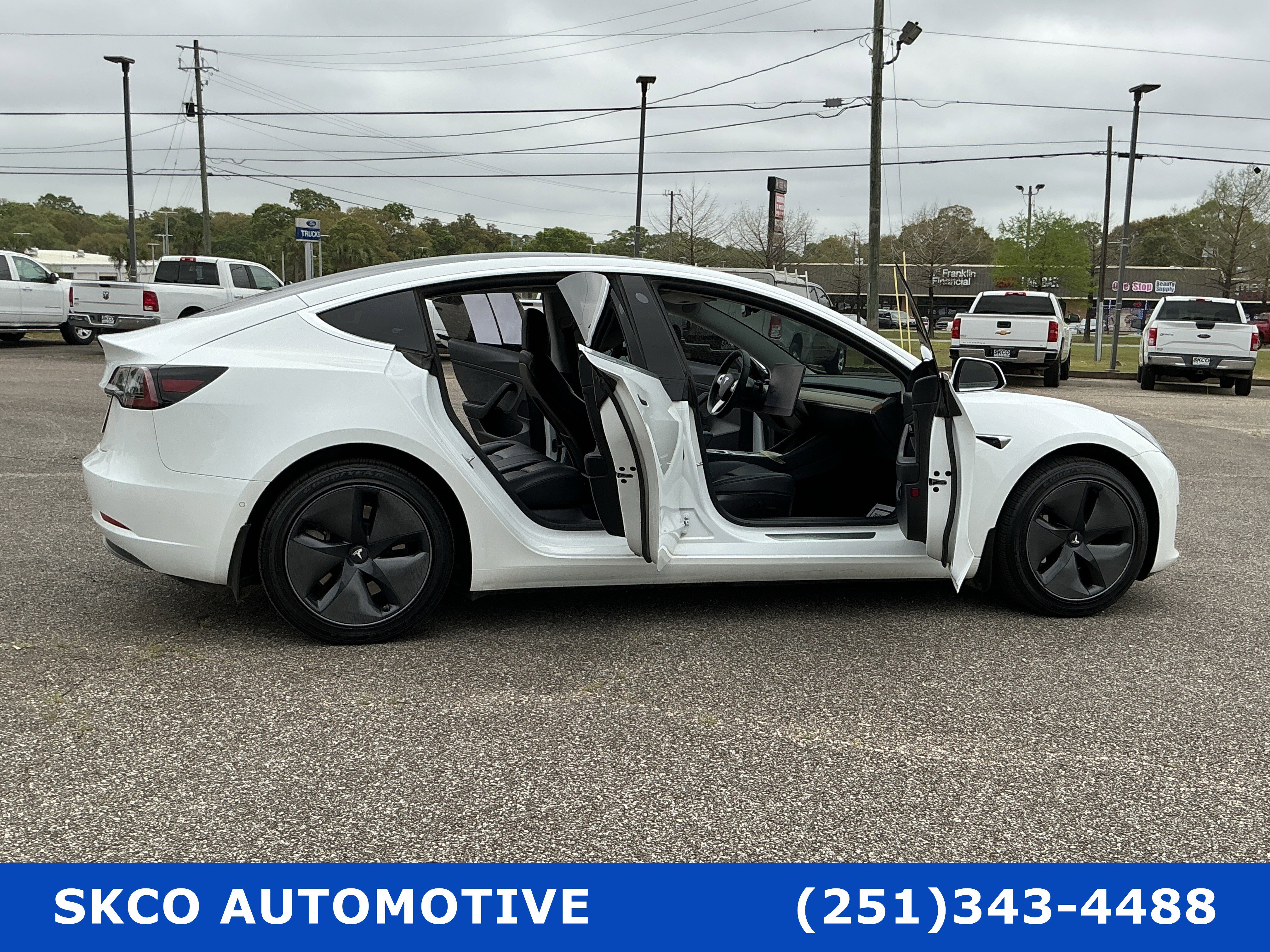 Used 2020 Tesla Model 3 Standard Range image 33