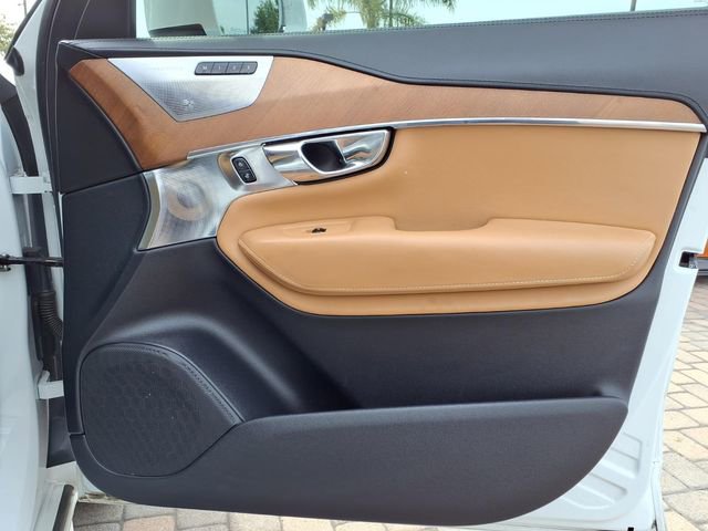 Used 2016 Volvo XC90 T6 Inscription w/ Vision Package image 29