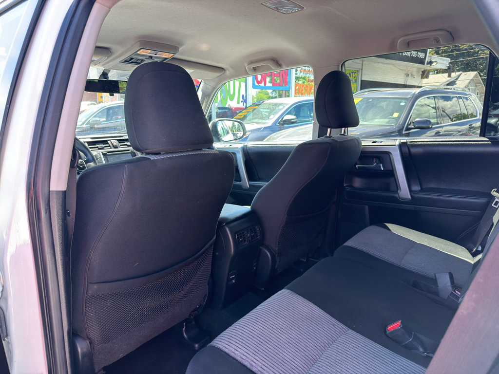 Used 2019 Toyota 4Runner SR5 AWD/4WD image 15