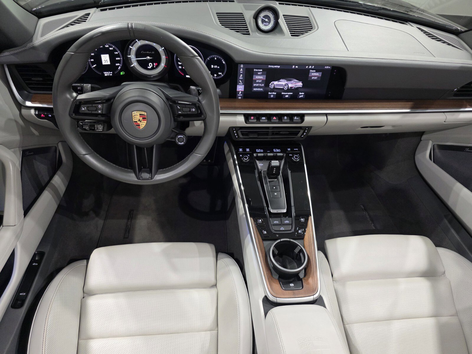 Used 2021 Porsche 911 Turbo S image 11