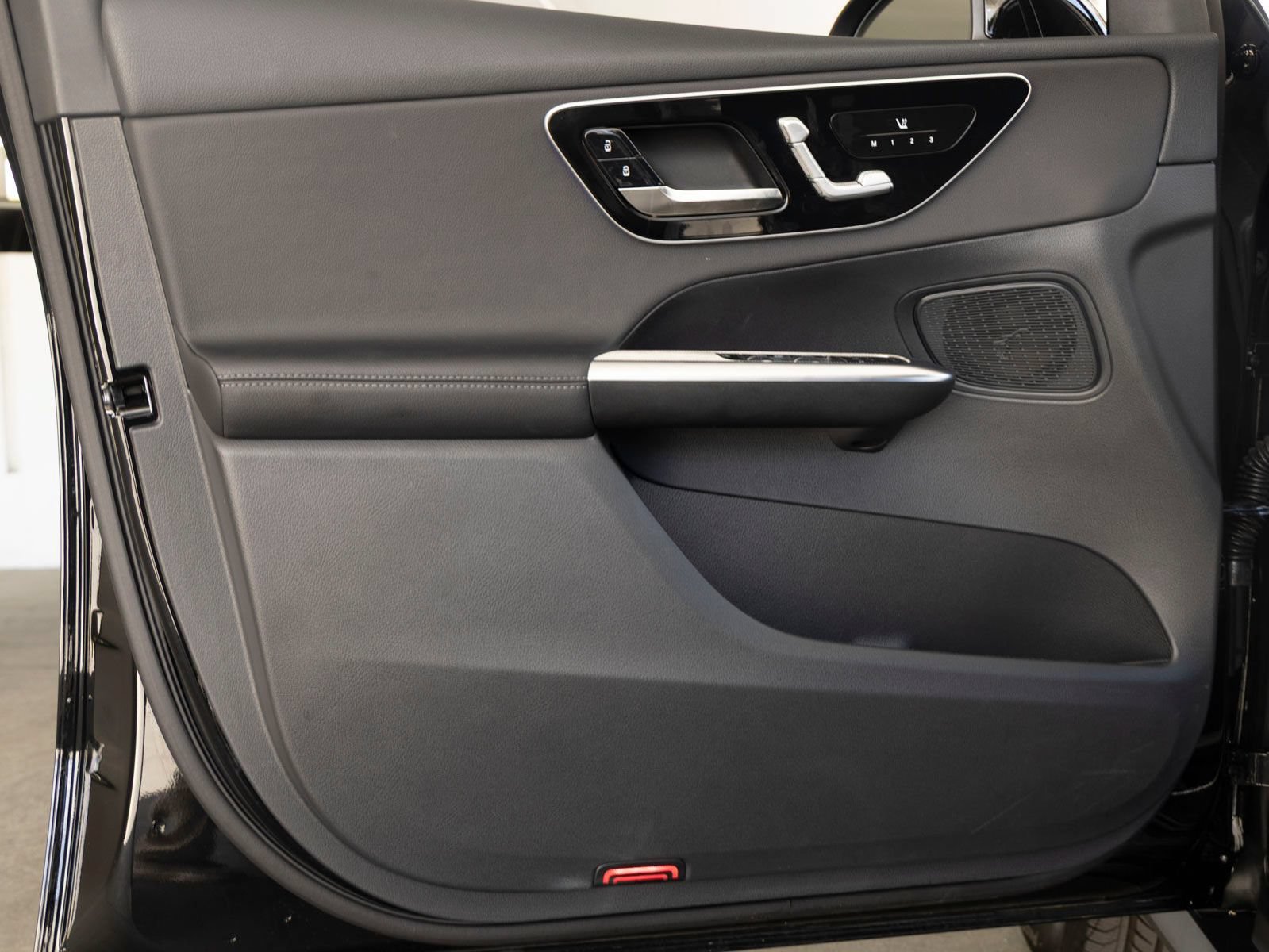 Certified 2026 Mercedes-Benz GLC 300 4MATIC image 12