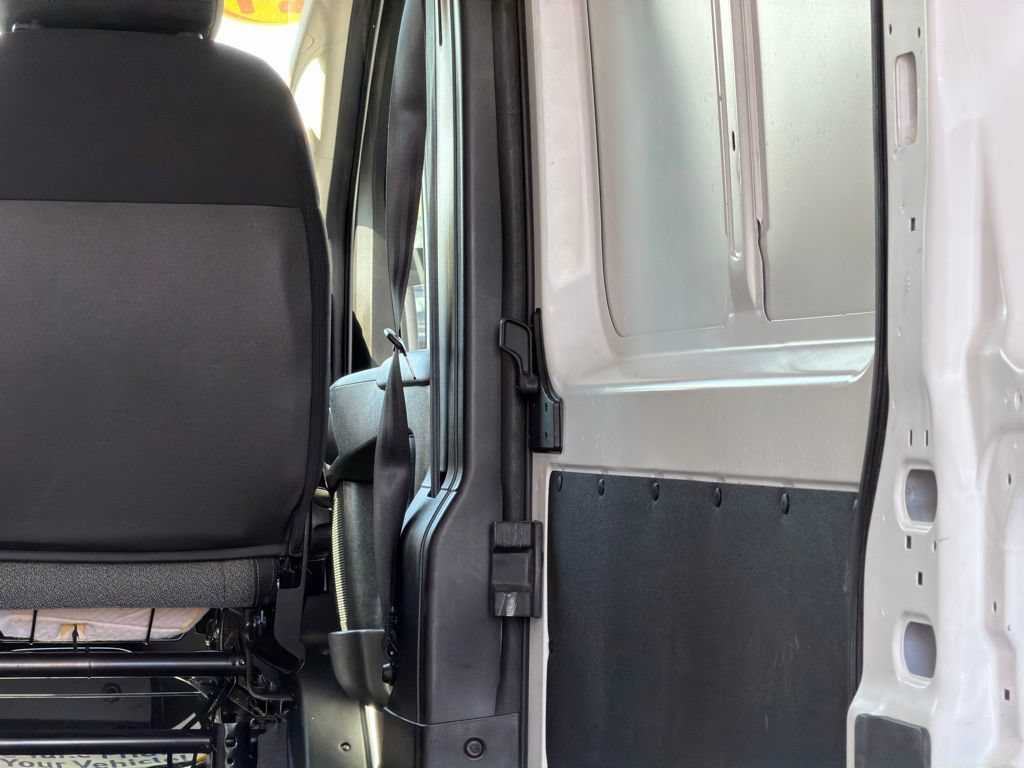 Used 2024 RAM ProMaster 2500 w/ Convenience Group FWD image 32
