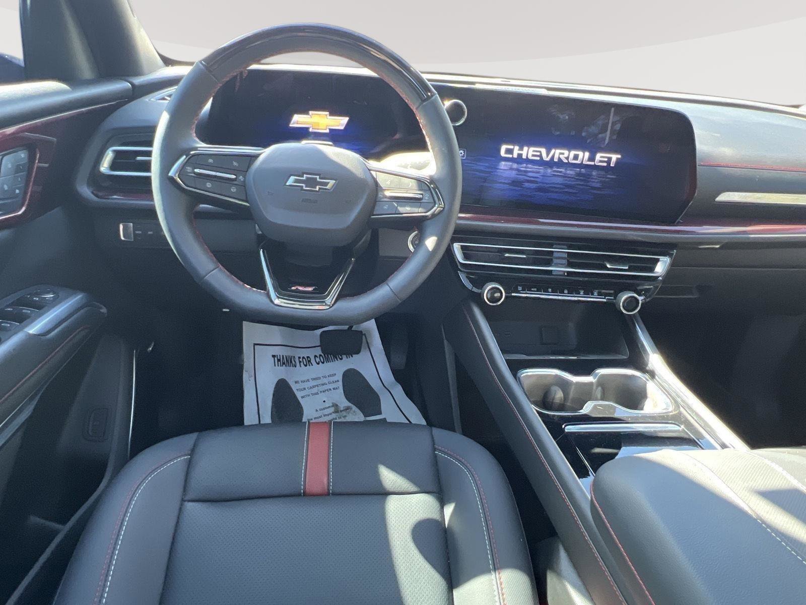 Used 2024 Chevrolet Traverse RS image 13