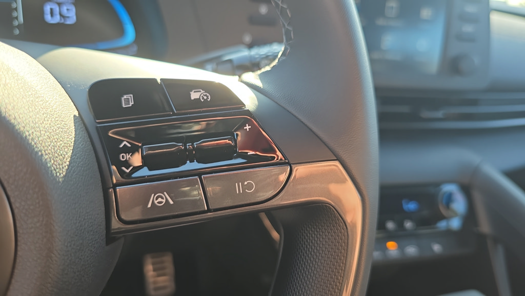 New 2026 Hyundai Elantra SEL Sport FWD image 26