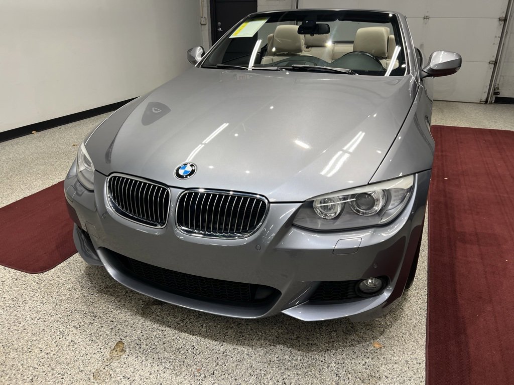 Used 2013 BMW 335i Convertible image 24