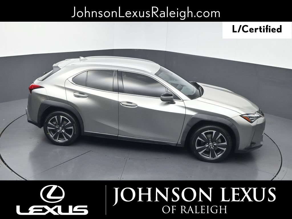 Certified 2021 Lexus UX 200 w/ Accessory Package (Z2) FWD image 28