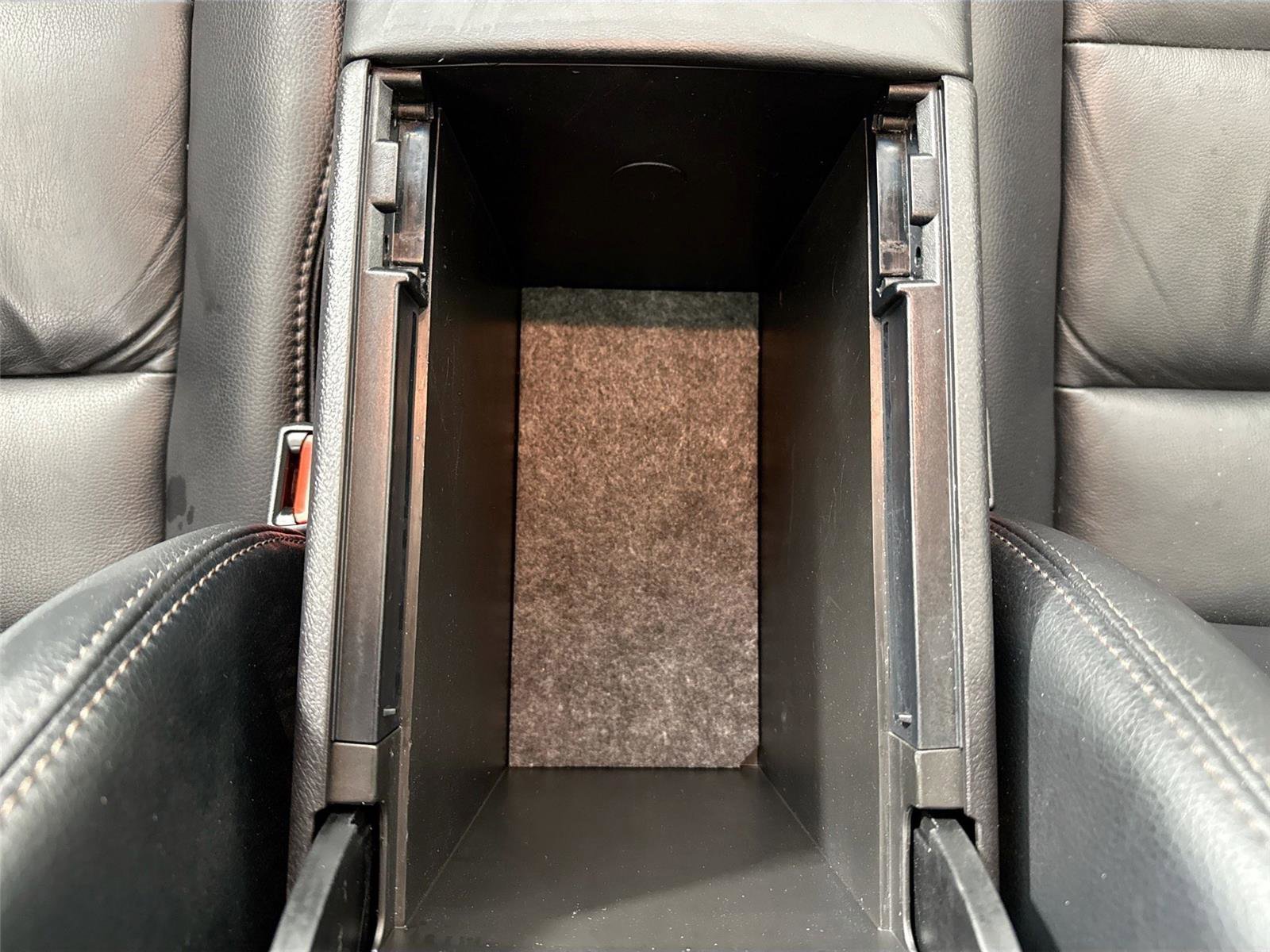 Used 2018 Toyota Avalon XLE Premium image 40