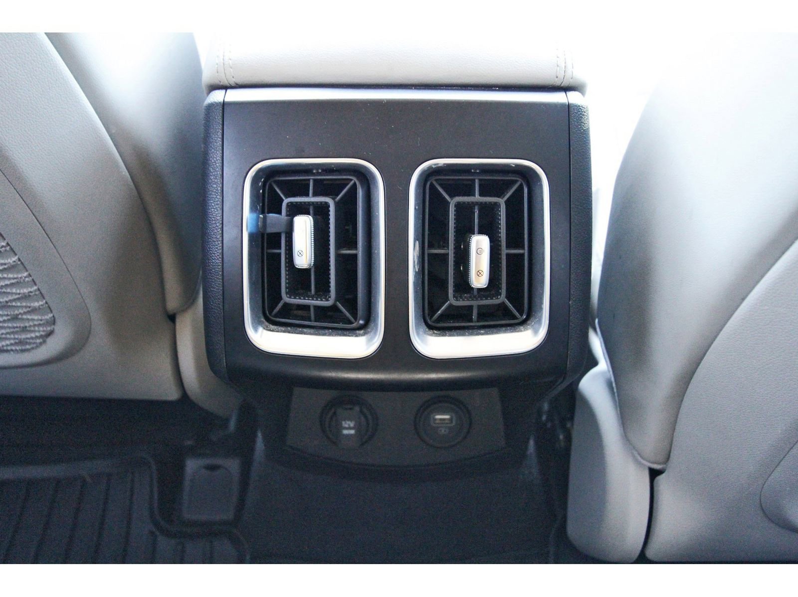 Used 2023 Kia Sorento X-Line EX image 16