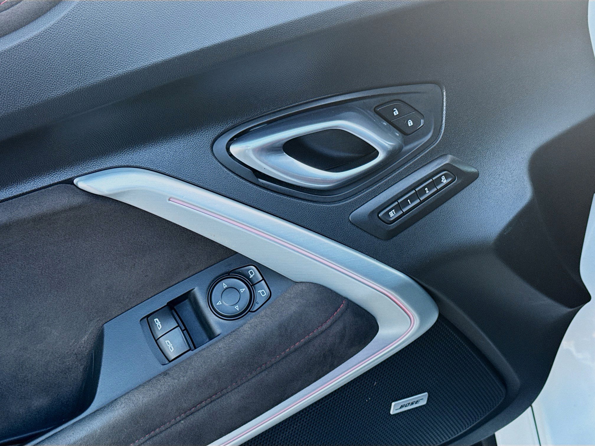 Used 2018 Chevrolet Camaro ZL1 image 16