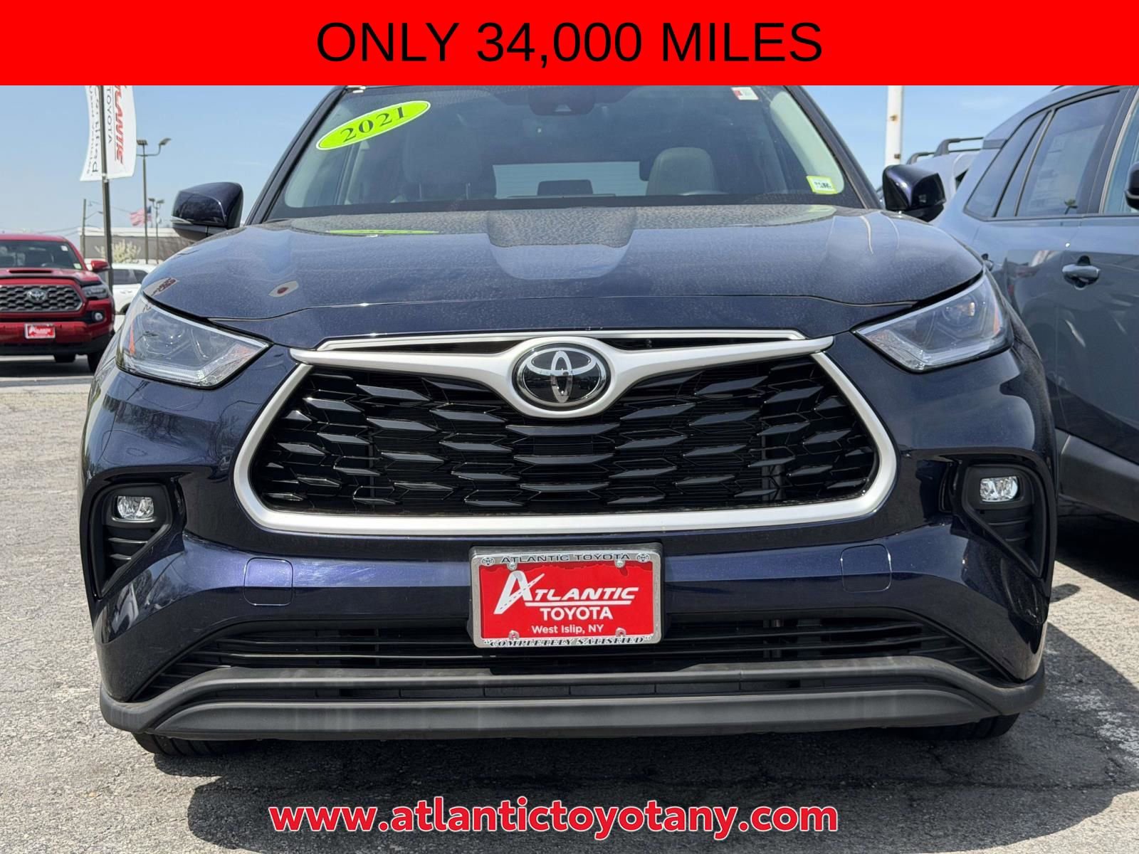 Used 2021 Toyota Highlander XLE AWD/4WD image 34