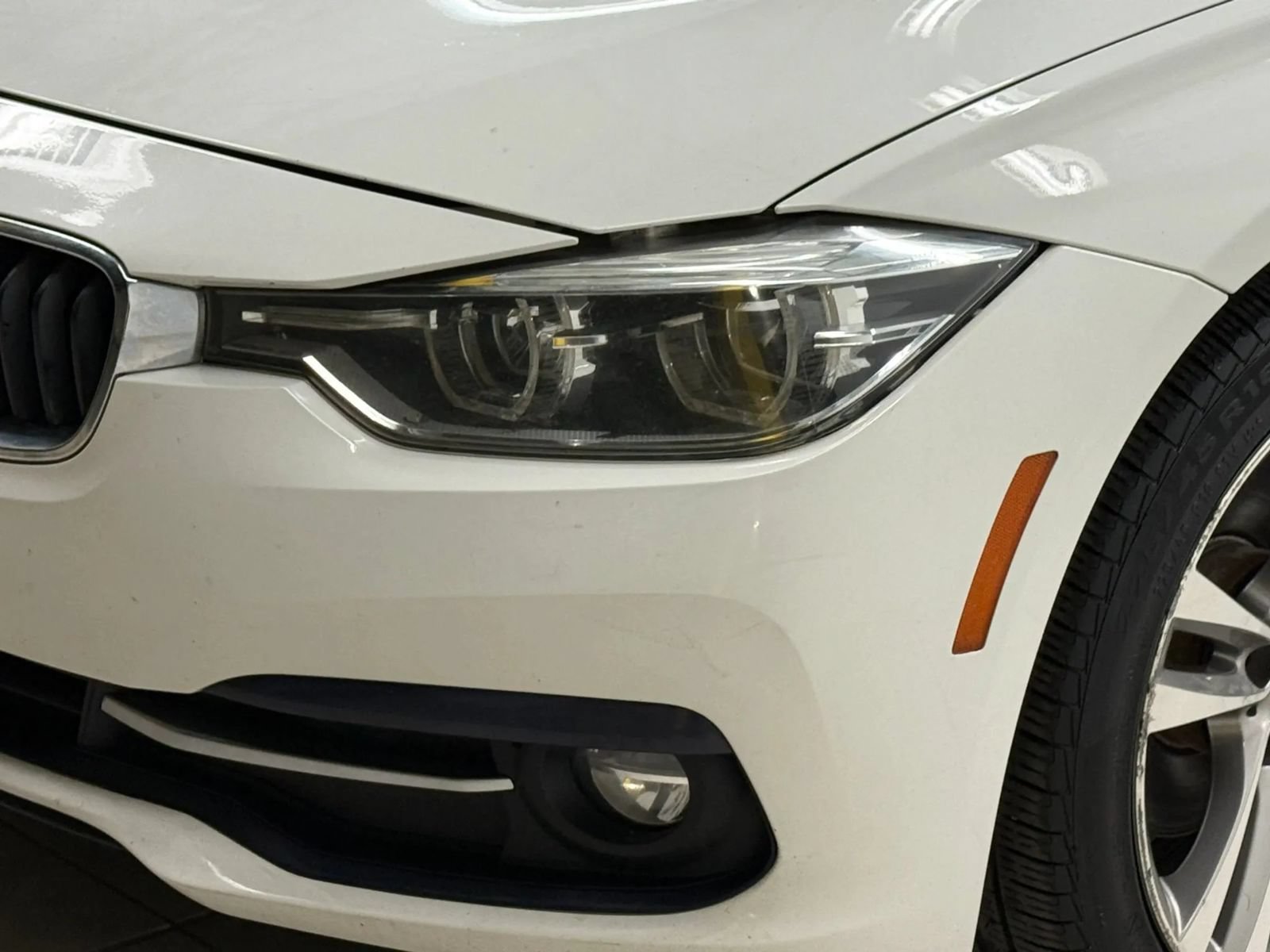 Used 2018 BMW 328d xDrive Sedan AWD/4WD image 4