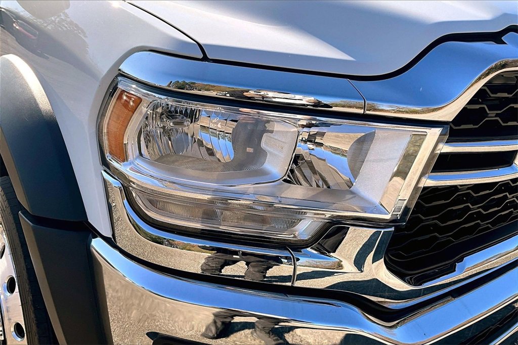 Used 2024 RAM 5500 Tradesman w/ Chrome Appearance Group image 26