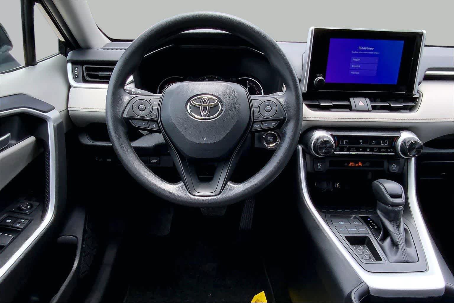 Used 2025 Toyota RAV4 XLE w/ Convenience Package FWD image 6