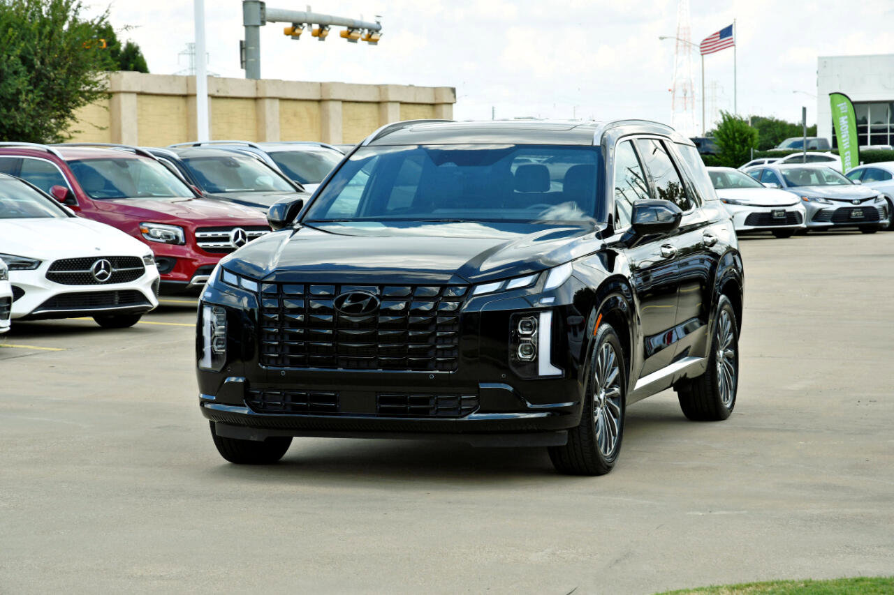 Used 2024 Hyundai Palisade Calligraphy image 2