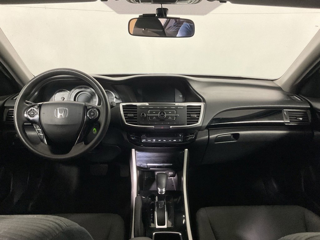 Used 2017 Honda Accord LX image 19