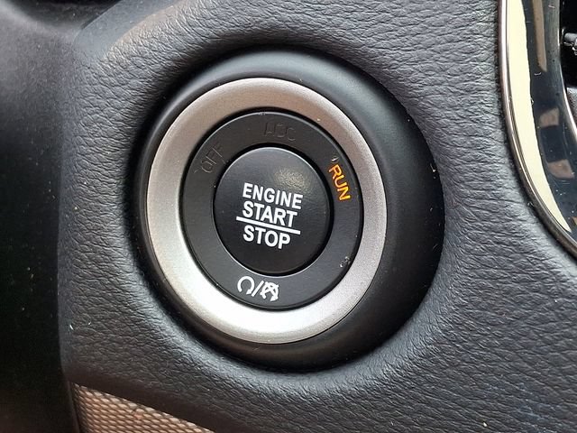 Used 2020 Dodge Durango R/T w/ Blacktop Package AWD/4WD image 26