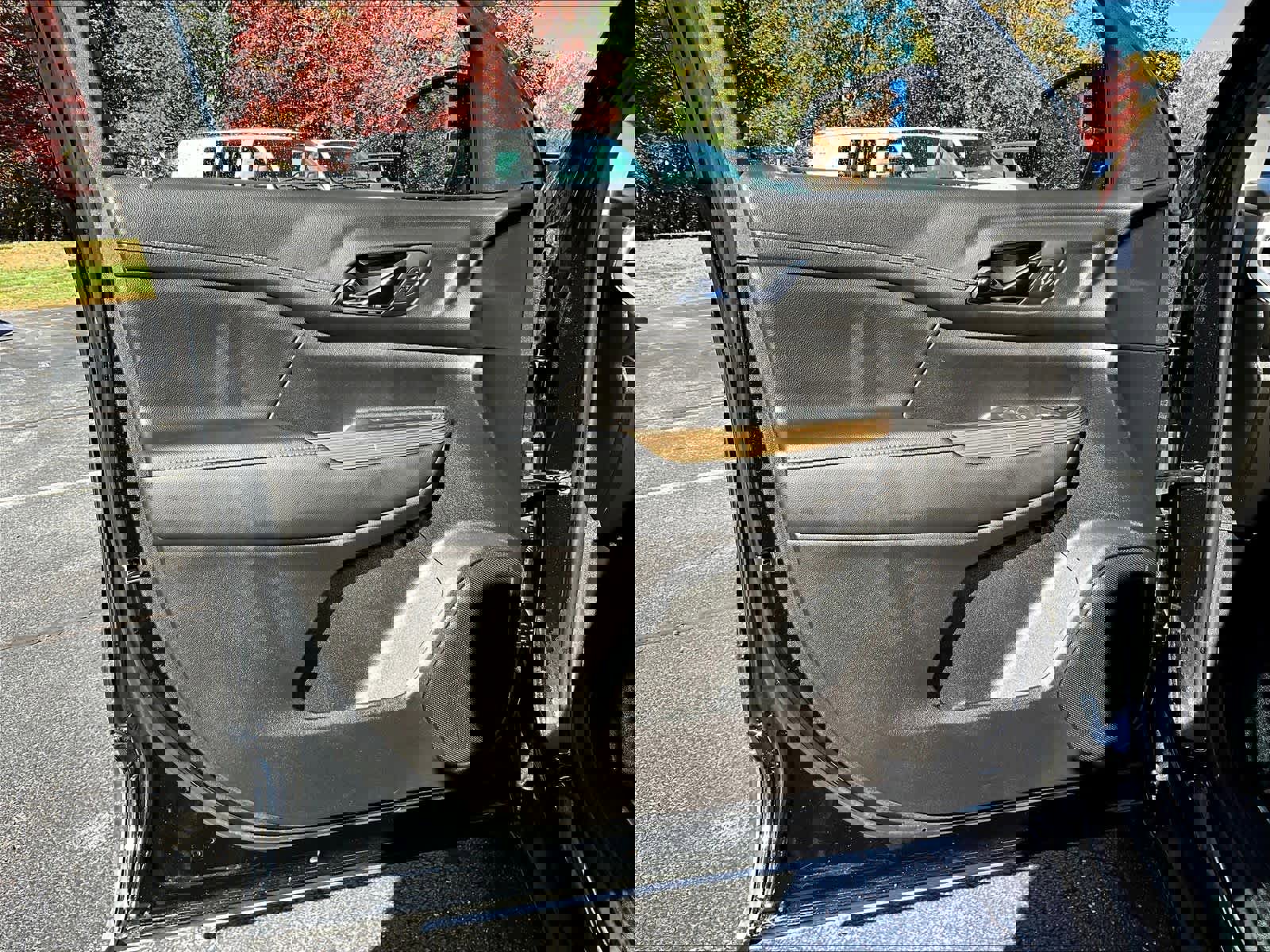 Used 2022 GMC Acadia SLE image 9