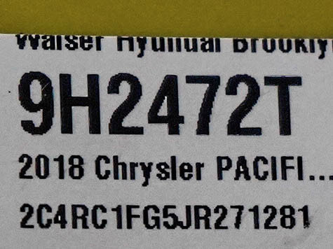 Used 2018 Chrysler Pacifica Touring Plus w/ Tire & Wheel Group FWD image 30