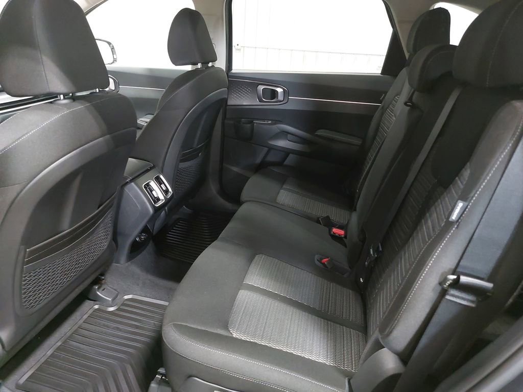 New 2026 Kia Sorento LX FWD image 15