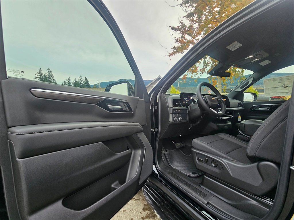 New 2026 Chevrolet Suburban LS image 22