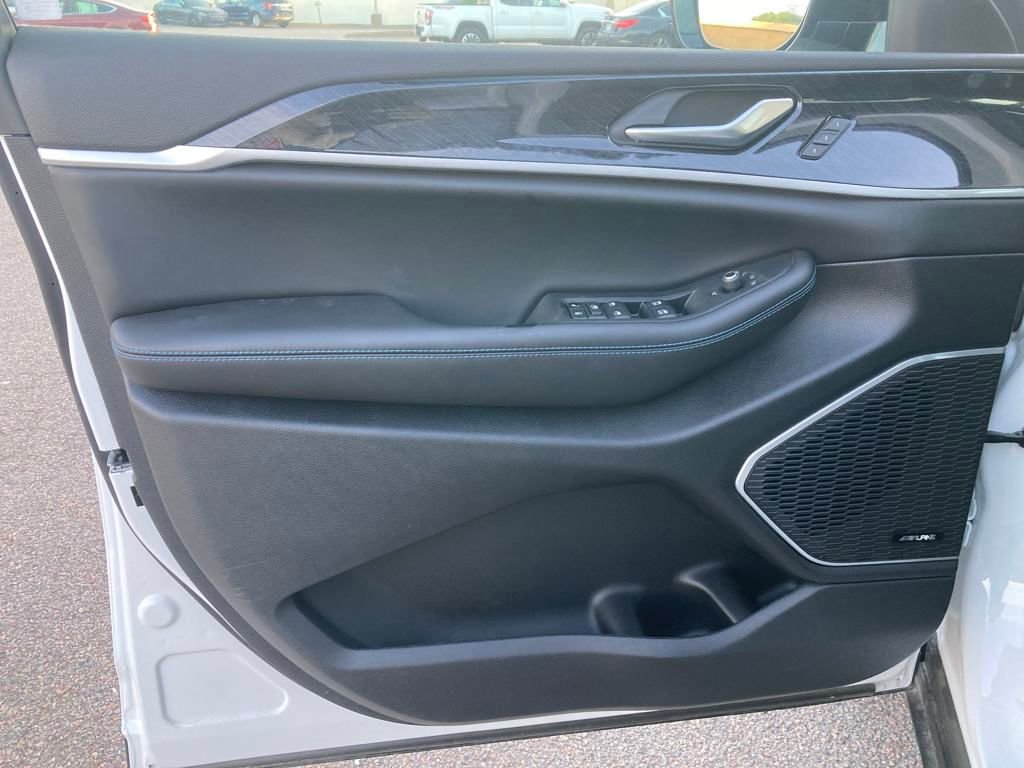 New 2024 Jeep Grand Cherokee Trailhawk w/ Advanced Protech Group II image 11