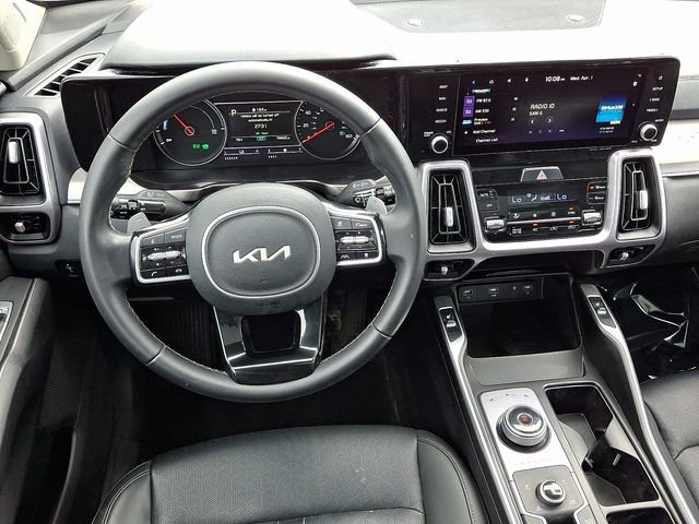 Certified 2023 Kia Sorento EX w/ Panoramic Sunroof Package image 13