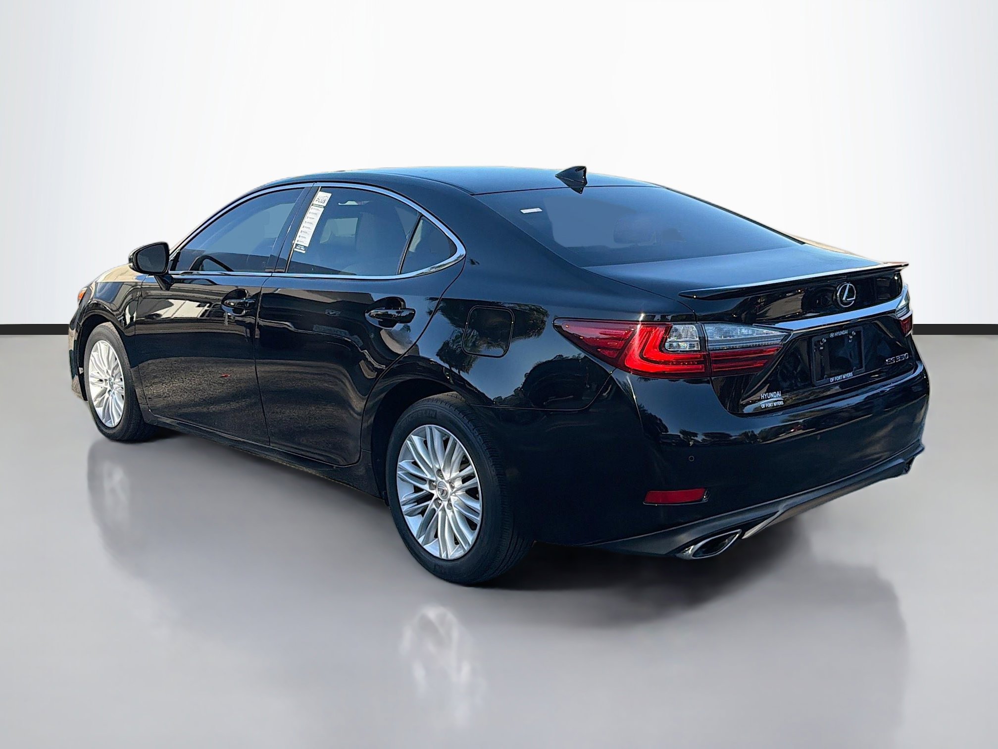 Used 2016 Lexus ES 350 w/ Navigation System Package image 5