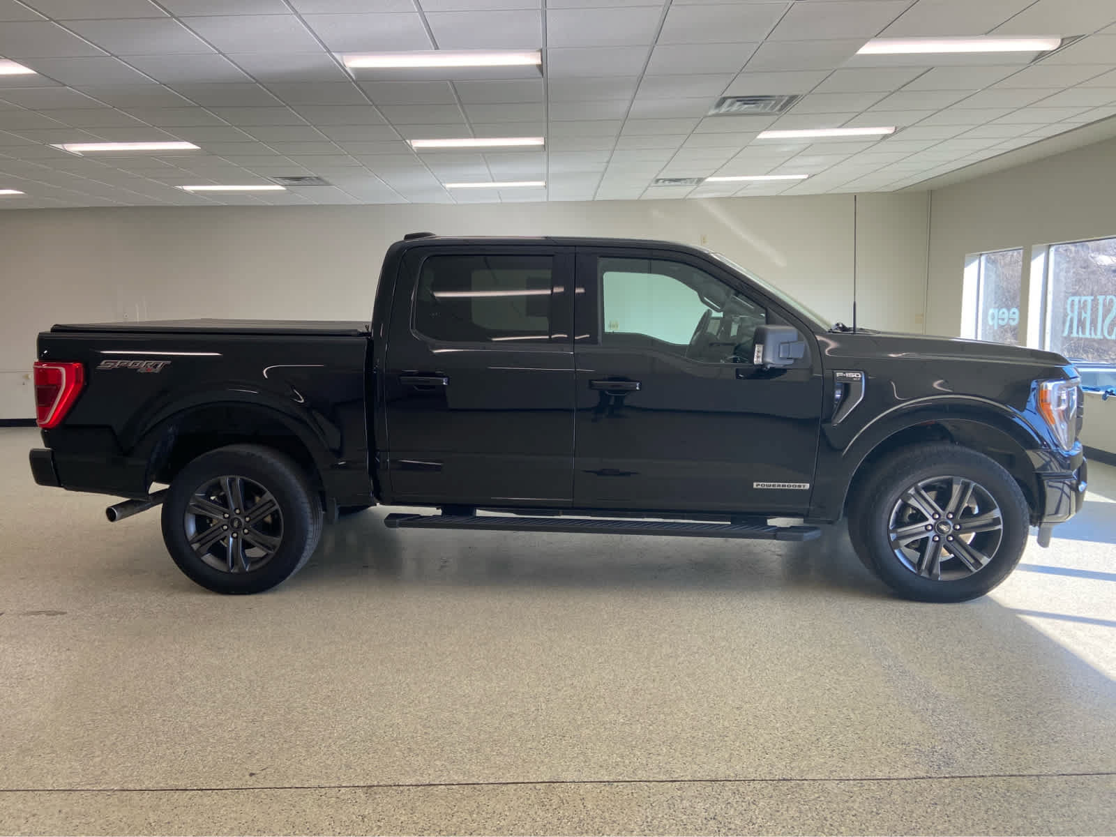 Used 2023 Ford F150 XLT w/ Equipment Group 302A High AWD/4WD image 6