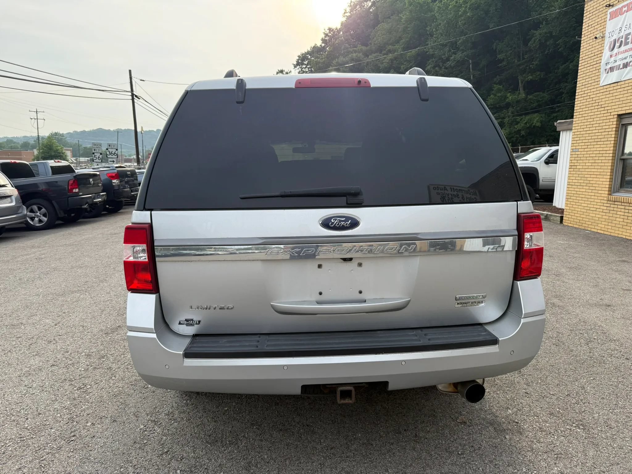 Used 2017 Ford Expedition Limited w/ Equipment Group 301A AWD/4WD image 7