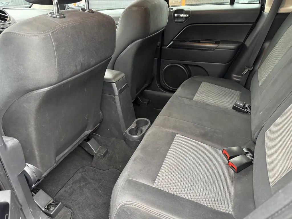 Used 2012 Jeep Compass Sport image 6