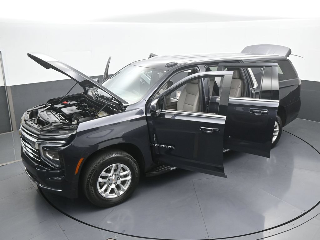 Used 2025 Chevrolet Suburban LT RWD image 78