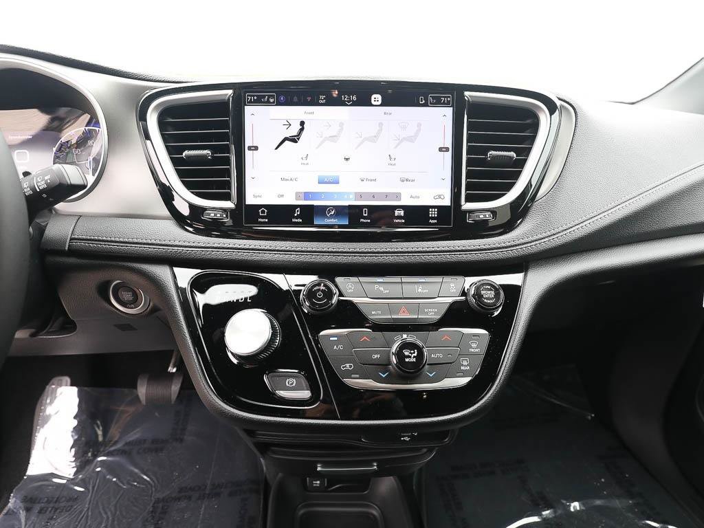 New 2027 Chrysler Pacifica Select AWD/4WD image 14
