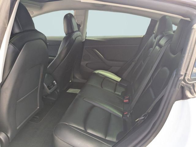 Used 2022 Tesla Model 3 Performance image 12