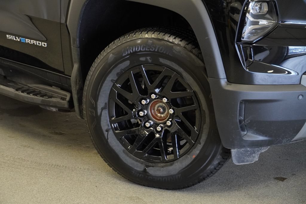New 2026 Chevrolet Silverado EV LT AWD/4WD image 9