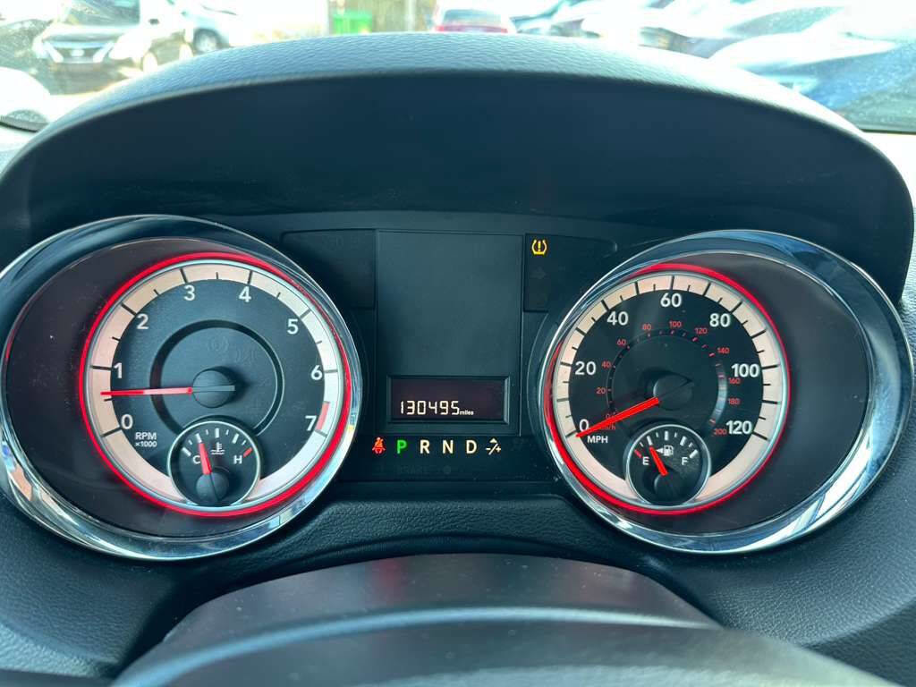 Used 2016 Dodge Grand Caravan American Value Package w/ UConnect Hands-Free Group image 15