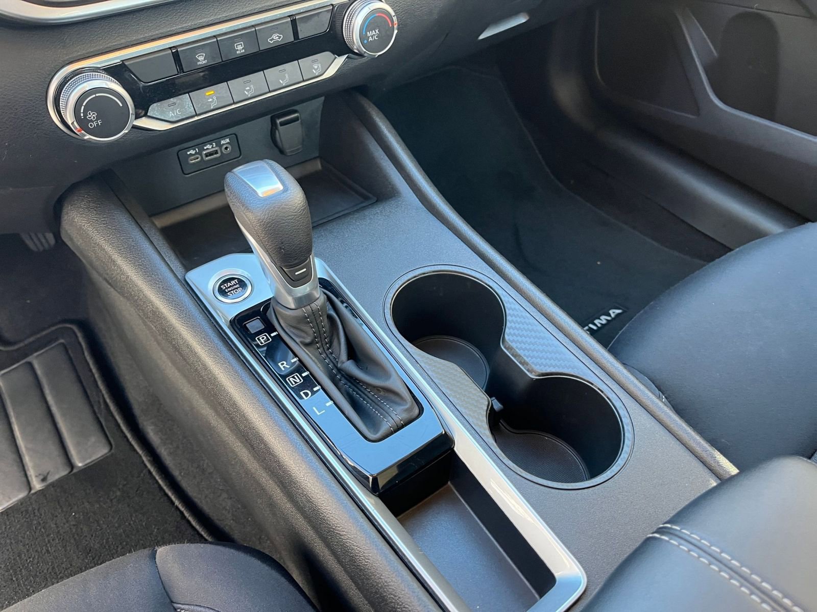 Used 2025 Nissan Altima 2.5 SV image 40