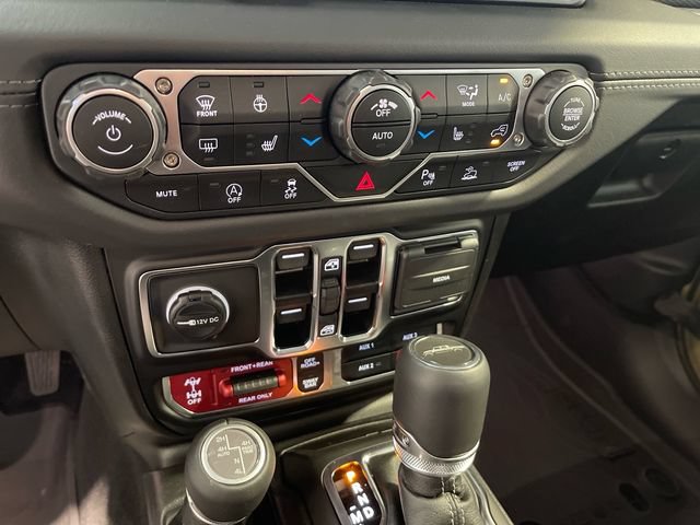 Used 2025 Jeep Gladiator Rubicon AWD/4WD image 13
